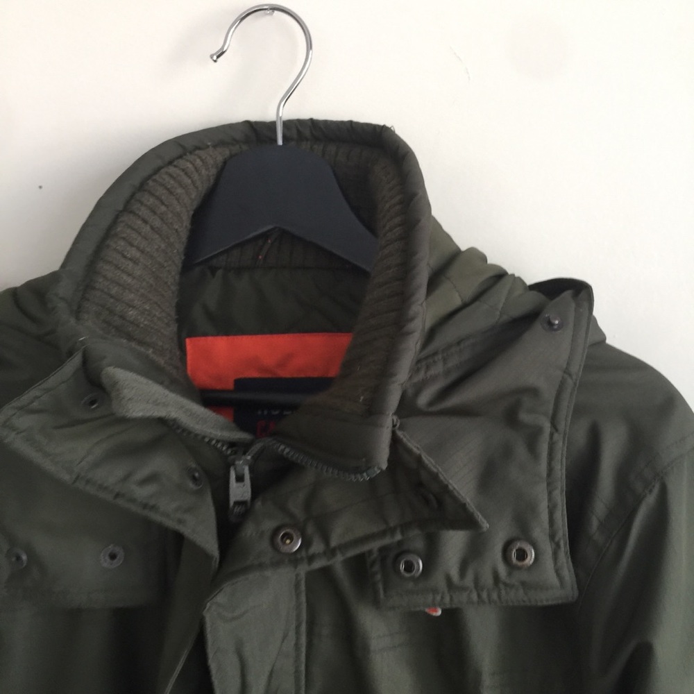 Fall time Green coat - Picture 6 of 8